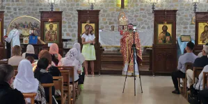 Din Maramureș, pentru românii din Nisa: o bibliotecă românească prinde contur în Franța