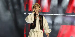 Daniel Breban aduce în Maramureș Trofeul Festivalului Național al Cântecului și Dansului Popular Românesc de la Mamaia 2026