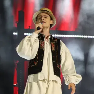 Daniel Breban aduce în Maramureș Trofeul Festivalului Național al Cântecului și Dansului Popular Românesc de la Mamaia 2026