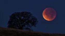 Eclipsă de Lună în această noapte. Fenomenul va fi vizibil și din Maramureș