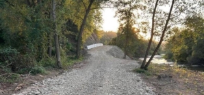 La Rozavlea, pe malul Izei, a fost amenajat un drum nou de 3,6 kilometri