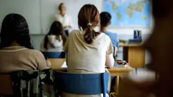 Urmează să vă pensionați din învățământ? De la 1 septembrie ar putea deveni aplicabilă prima de două salarii de bază