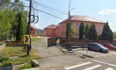 Opt locuri de muncă la Rona de Jos. Se caută îngrijitoare, bucătar, ajutor de bucătar, spălătoreasă și administrator