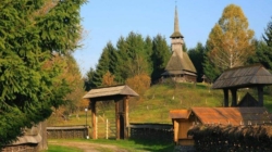 Cinci seri de film sub cerul liber, la Sighetu Marmației. MMIFF 2026 vine la Muzeul Satului