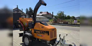 Tăuții-Măgherăuș are un tocător nou pentru crengile rezultate din lucrările de întreținere