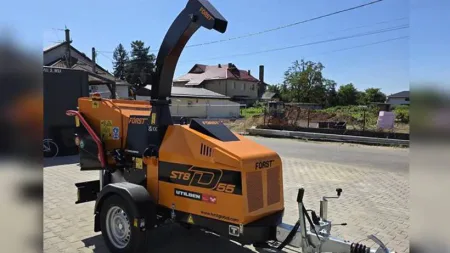 Tăuții-Măgherăuș are un tocător nou pentru crengile rezultate din lucrările de întreținere