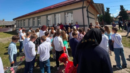 Angajare personal nedidactic cu normă întreagă la Crăciunești și Bocicoiu Mare