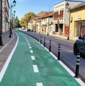 Baia Mare are oficial 11,6 kilometri de piste de biciclete omologate. Rețeaua traversează întreg orașul