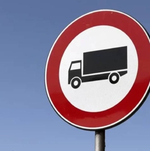 Canicula oprește traficul greu în Maramureș. Mâine, 5 august, restricții între orele 12:00 și 20:00