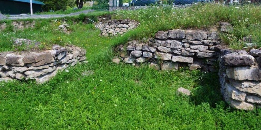 13 august 1391, când Mănăstirea Peri a fost ridicată la rang de stavropighie patriarhală