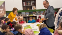 Cinci locuri de muncă în Baia Mare. Se caută îngrijitori, bucătari și administrator