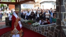 Hram la Schitul Izvoare. PS Timotei Sătmăreanul a slujit de sărbătoarea Sfântului Ioan Botezătorul