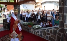 Hram la Schitul Izvoare. PS Timotei Sătmăreanul a slujit de sărbătoarea Sfântului Ioan Botezătorul