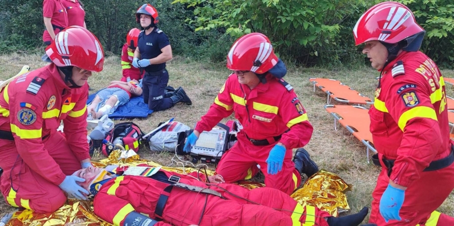 Exercițiu! Accident cu 11 pasageri simulat în Pasul Gutâi, Maramureș