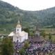 Trafic modificat în jurul Mănăstirii Moisei. Intrarea și ieșirea se fac pe trasee diferite