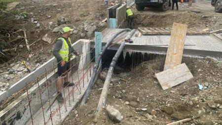 Lucrările pe DJ 186 avansează între Bârsana și Vadu Izei. Asfaltări programate începând din 6 august