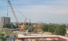 Grinzile noului pod de pe Bulevardul Unirii ajung la Baia Mare. Macaraua de peste 300 de tone este pregătită pentru montaj