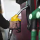 Motorina s-a ieftinit de azi. În unele benzinării a coborât deja sub 10 lei pe litru