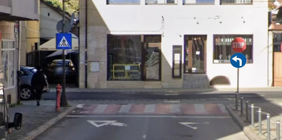 Nouă regulă de circulație pe strada Teatrului. „Obligatoriu stânga” la intersecția cu Gheorghe Șincai