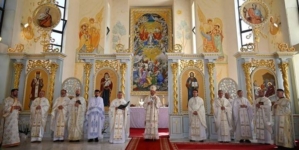 Sărbătoare la „Sfânta Maria” din Baia Mare. 25 de ani de la sfințirea bisericii