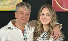 Artista Diana Topan va preda canto popular la Recreart Baia Mare. Copiii pasionați de folclor sunt invitați să se înscrie!