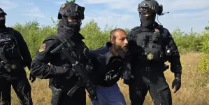 ULTIMA ORĂ: A fost prins deținutul evadat în Baia Mare. Polițiștii l-au găsit în zona Pirită