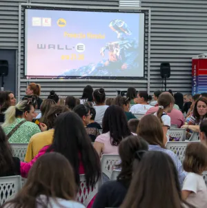 Cinema în aer liber la Baia Mare: Întreaga familie este invitată să vizioneze filmul de animație „Luca”
