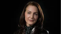 La Galeria de Artă U.A.P. Baia Mare se vernisează expoziția personală de pictură „SILENT STRUCTURES”, semnată de artista Mihaela Gorcea