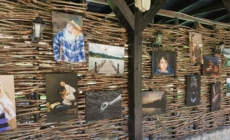 Expoziție foto caritabilă la Sighetu Marmației: peste 50 de lucrări reunite pentru o cauză nobilă