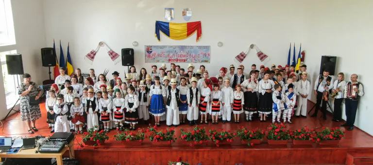 Se fac înscrieri pentru cea de-a VII-a ediție a Festivalului-Concurs de Muzică Populară „Florile Chioarului”