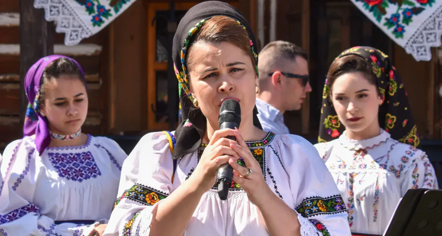 Festivalul Toamnei „La Ungureni”, la prima ediție: două zile de tradiție, muzică și voie bună în Țara Lăpușului