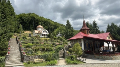 Sunteți invitați la hramul Mănăstirii „Nașterea Maicii Domnului” Chiuzbaia