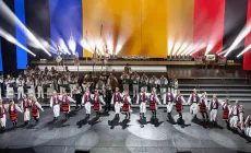 Ansamblul Folcloric Național „Transilvania” va urca pe scena spectacolului „Să întindem hora mare” de la Chișinău