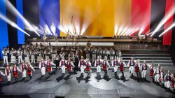 Ansamblul Folcloric Național „Transilvania” va urca pe scena spectacolului „Să întindem hora mare” de la Chișinău