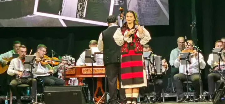 Maramureșeanca Iulia Vlad revine pe scena Festivalului-Concurs Național „Mariana Drăghicescu” în calitate de câștigătoare a ediției precedente