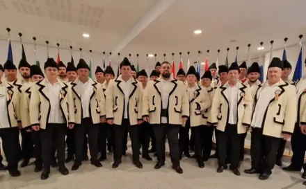 Corul Bărbătesc din Vălenii Șomcutei, invitat la Ziua Munților Apuseni de la Abrud