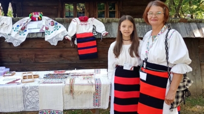 Eleva Mara Șandor a reprezentat cu cinste Maramureșul la faza națională a Olimpiadei „Meșteșuguri artistice tradiționale” de la Sibiu