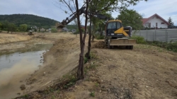 Lucrările continuă la Lacul Hoșteze din Tăuții-Măgherăuș. Zona se transformă într-un spațiu modern de recreere