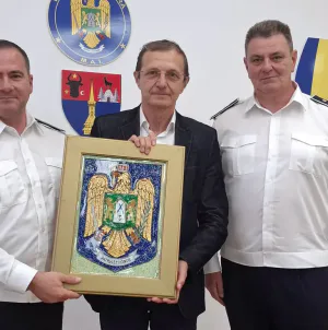 Revedere emoționantă: După 51 de ani, academicianul Ioan-Aurel Pop s-a întors la Poliția de Frontieră din Sighetu Marmației, locul unde a purtat uniforma de grănicer