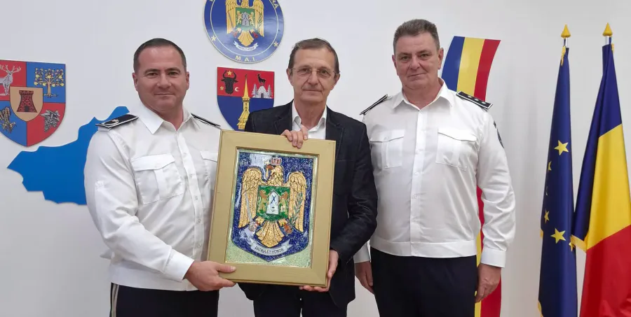 Revedere emoționantă: După 51 de ani, academicianul Ioan-Aurel Pop s-a întors la Poliția de Frontieră din Sighetu Marmației, locul unde a purtat uniforma de grănicer