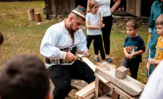 Copiii au descoperit meșteșugurile tradiționale la Muzeul Satului Maramureșean din Sighetu Marmației