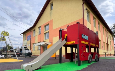 Loc de joacă modern pentru copiii de la Grădinița din Tăuții-Măgherăuș