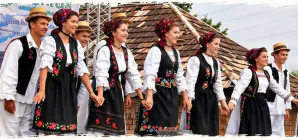 În Dumbrăvița se organizează spectacolul „Joc în sat”