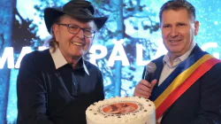 Ducu Bertzi, aniversat pe scenă, chiar în Maramureșul natal