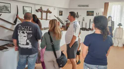 În această vară la Muzeul de Istorie și Etnografie din Vișeu de Sus: număr mare de vizitatori și un nou colț dedicat cămășilor tradiționale