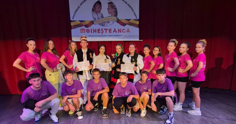 Ansamblul Folcloric „Hori și Joc” al Palatului Copiilor Baia Mare, premiul I la Festivalul-Concurs Internațional „Moineșteanca”