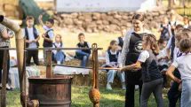 La Muzeul Satului din Baia Mare a fost preparată silvoiță după rețeta bunicilor