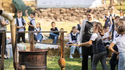 La Muzeul Satului din Baia Mare a fost preparată silvoiță după rețeta bunicilor