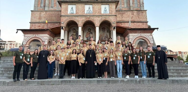 Tineri din întreaga Patriarhie Română, reuniți în Maramureș la Tabăra Națională „Tradiție și Noutate”