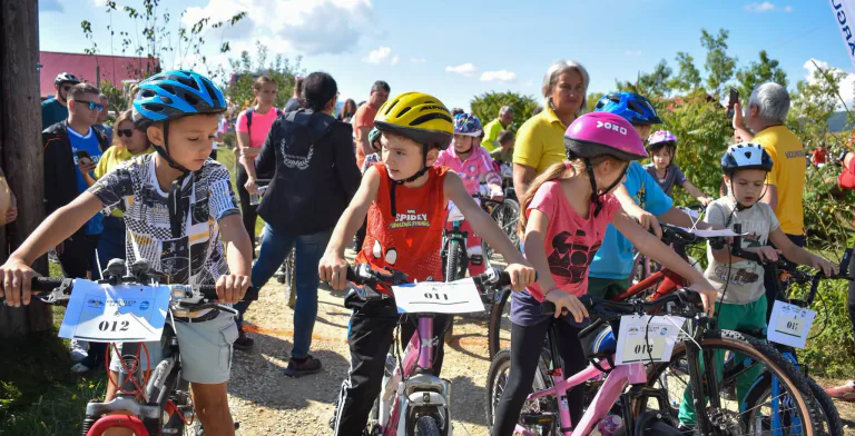 Mișcare și voie bună la cea de-a IV-a ediție „Cu bicicleta la munte”